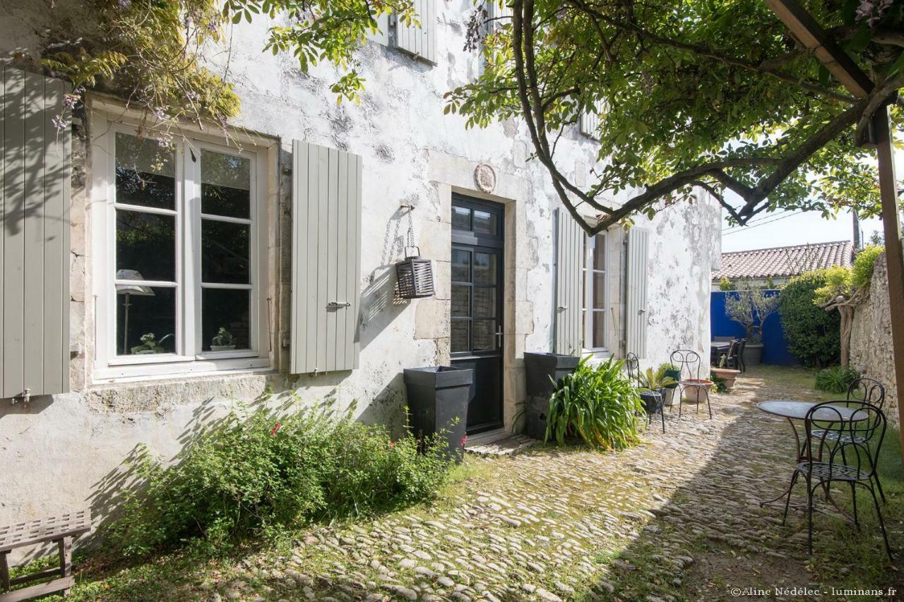 Le Clos Du Vieux Porche La Couarde-sur-Mer Luaran gambar